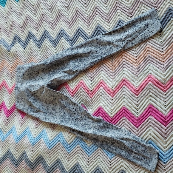 LULULEMON 9" rise leggings size 4 - Picture 4 of 7